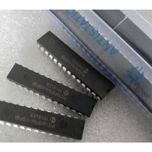 Микроконтроллер PIC16F876A-I/SP [DIP-28] 